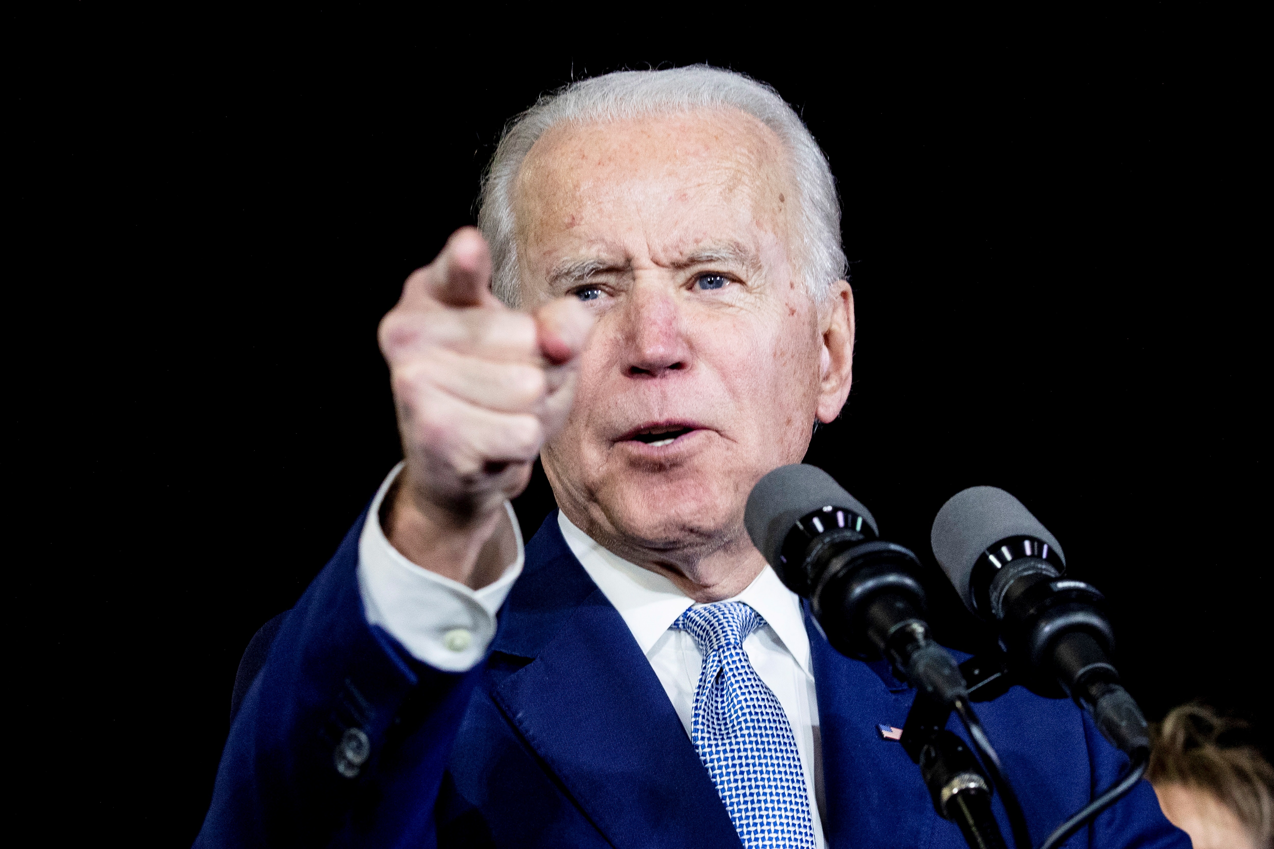 Error que rangers de texas llenen su campo de aficionados: biden