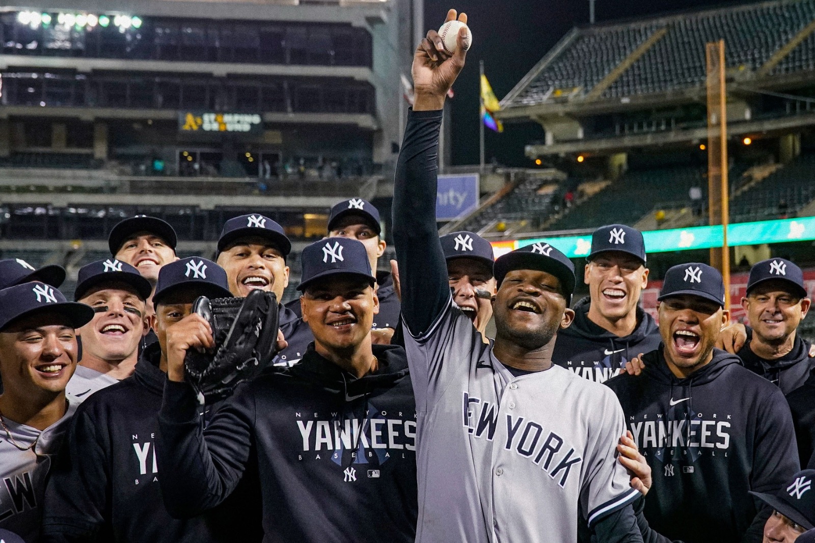 Se han lanzado las camisetas - Fanaticos New York Yankees