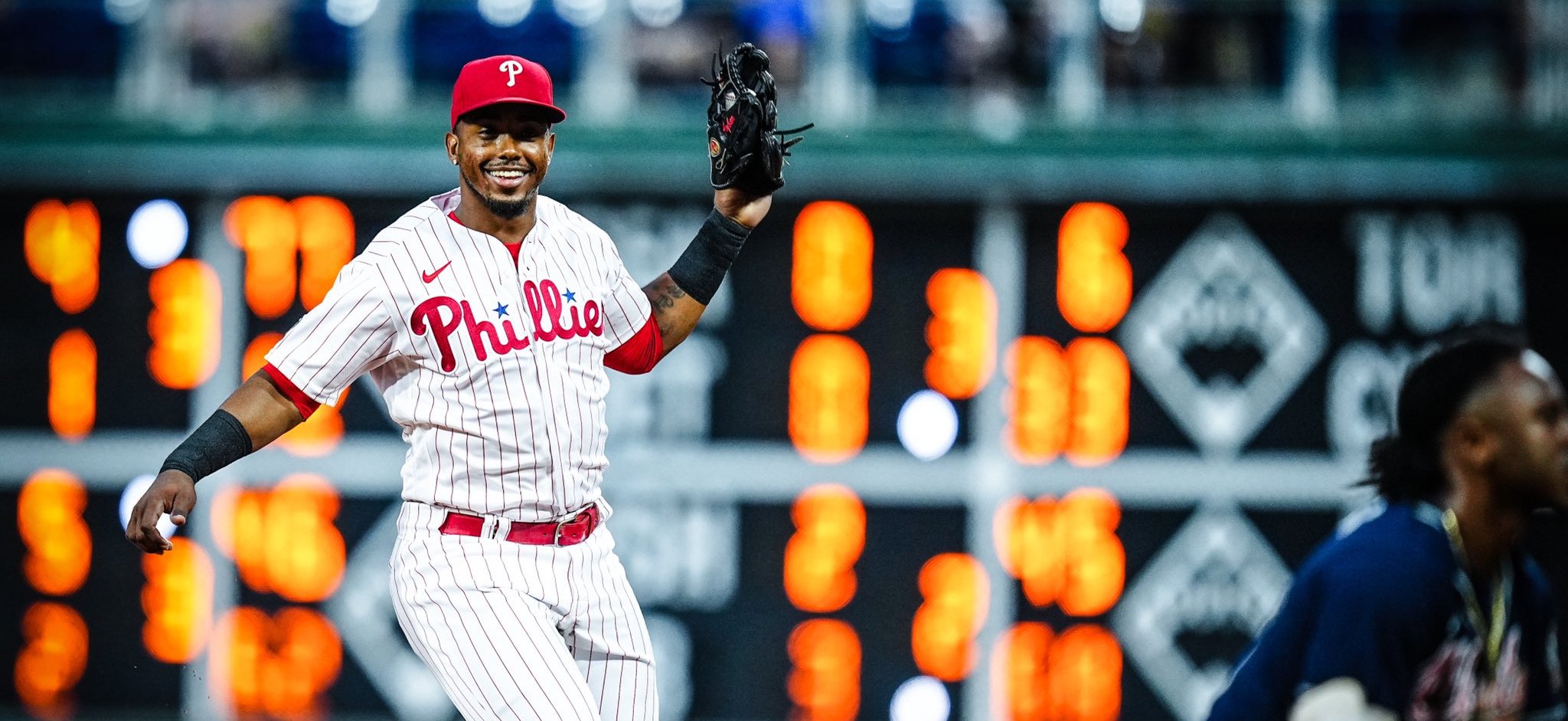 Más Allá del Béisbol - El dominicano Jean Segura junto a su