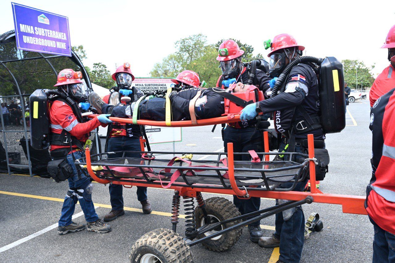 Simulacro de brigadas de emergencia